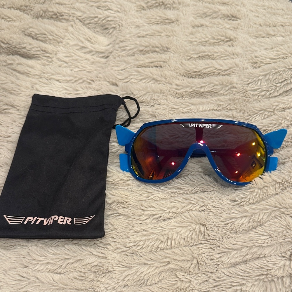 BRAND NEW Pit Viper Blue Sunglasses with Multicolor Lenses